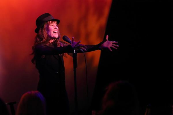 Photo Flash: Gay Marshall Plays Metropolitan Room Image