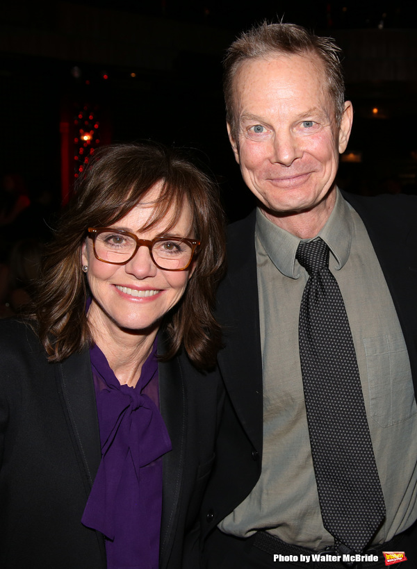 Photo Coverage: On the Red Carpet for Vineyard Theatre's 2016 Gala! Image