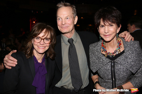 Photo Coverage: On the Red Carpet for Vineyard Theatre's 2016 Gala! Image