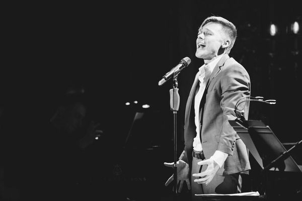 Photo Flash: Seth Sikes 'SINGS LIZA MINNELLI' at Feinstein's/54 Below Image
