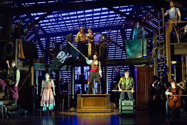 Photo Flash: PETER AND THE STARCATCHER Flies Into Walnut Street Theatre Image