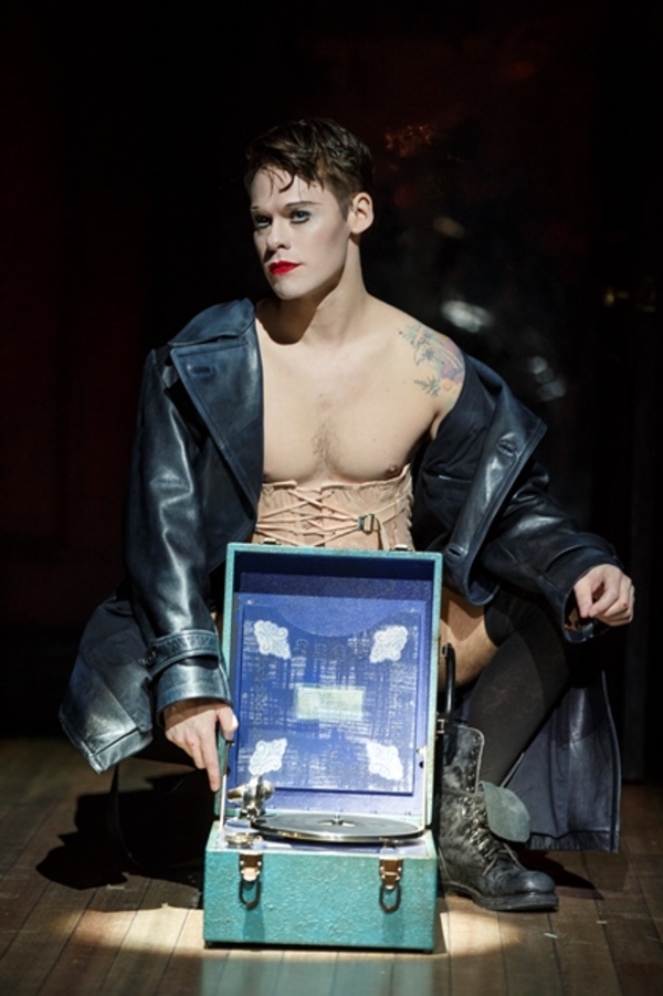 Photo Flash: Sneak Peek at CABARET, Heading to the Adrienne Arsht Center This Spring 