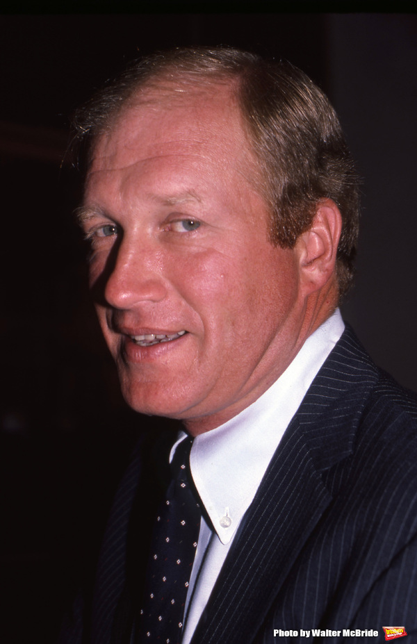 Ken Howard attends a play on September 1, 1985 in New York City. Photo