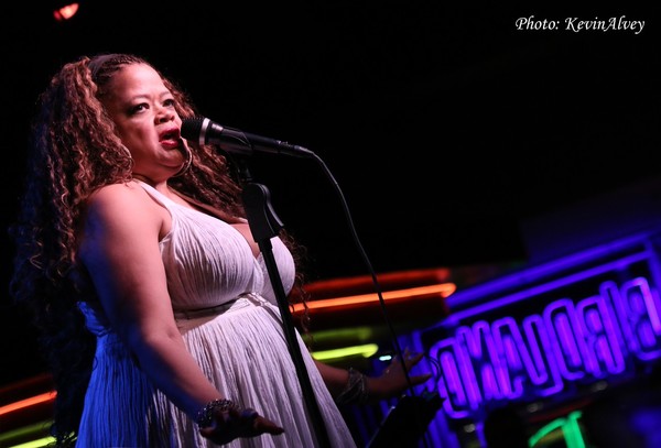 Photo Flash: Natalie Douglas Celebrates New CD HUMAN HEART at Birdland Image