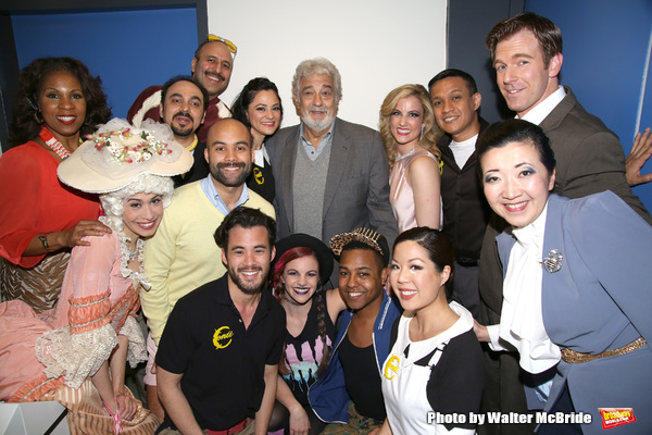 Placido Domingo with  the cast Photo