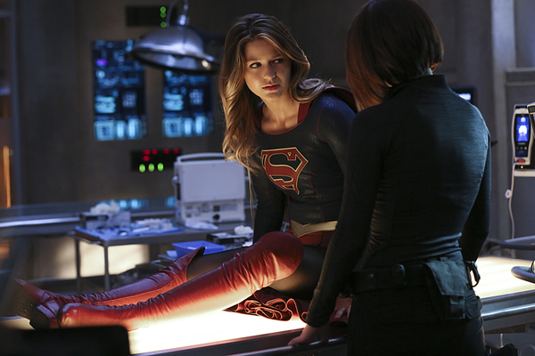 Photo Flash: SUPERGIRL Risks Everything in Season One Finale! 