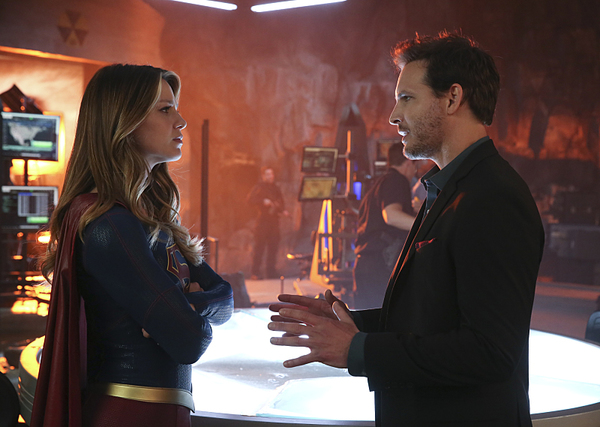 Photo Flash: SUPERGIRL Risks Everything in Season One Finale! Image