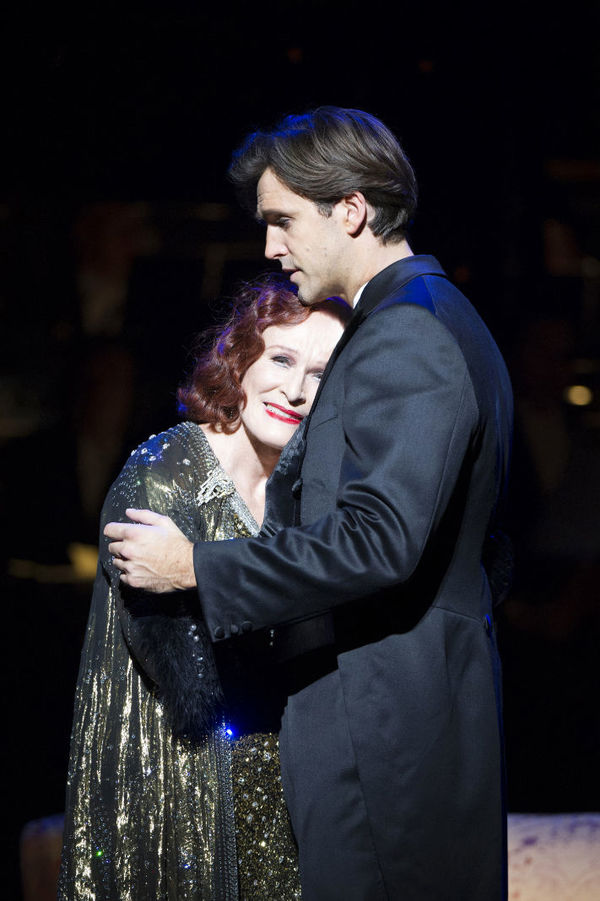 Photo Flash: First Look at Glenn Close, Michael Xavier and More in SUNSET BOULEVARD in London Image