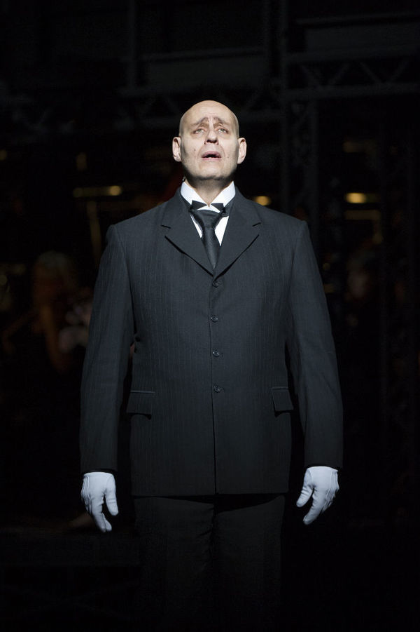 Photo Flash: First Look at Glenn Close, Michael Xavier and More in SUNSET BOULEVARD in London Image