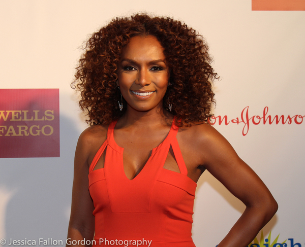 Photo Coverage: PFLAG Honors Kristin Chenoweth & More at Straight for Equality Gala Image
