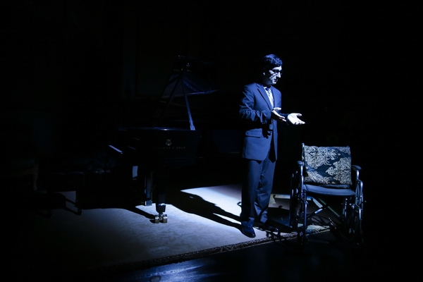 Photo Flash: First Look at HERSHEY FELDER AS IRVING BERLIN at Royal George Theatre Image