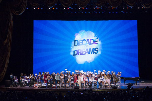 Photo Flash: John Oliver, Spike Lee, Chilina Kennedy, Jay Armstrong Johnson and More Attend 2016 Garden of Dreams Talent Show 