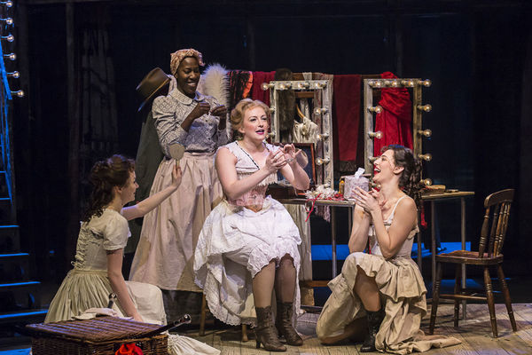 Photo Flash: First Look at Chris Peluso, Gina Beck and More in UK's SHOW BOAT Image