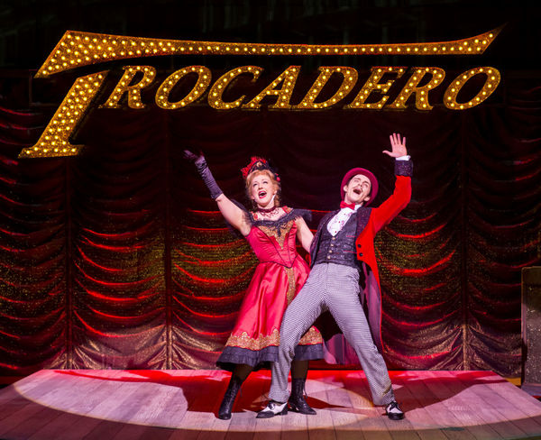 Photo Flash: First Look at Chris Peluso, Gina Beck and More in UK's SHOW BOAT Image
