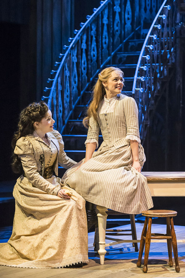 Photo Flash: First Look at Chris Peluso, Gina Beck and More in UK's SHOW BOAT Image