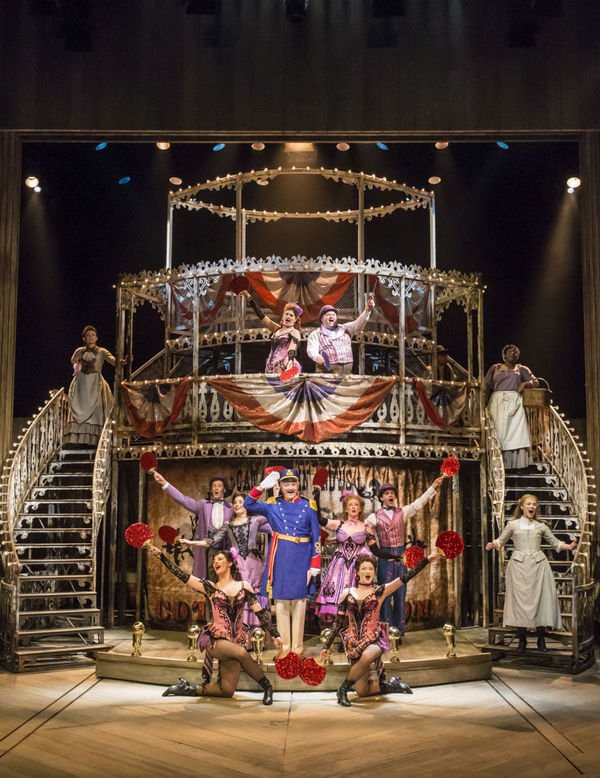 Photo Flash: First Look at Chris Peluso, Gina Beck and More in UK's SHOW BOAT Image