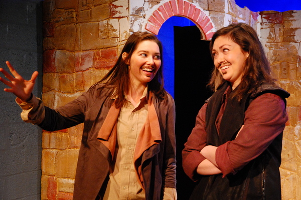 Photo Flash: First Look at The Queen's Company's All-Female TAMING OF THE SHREW Image