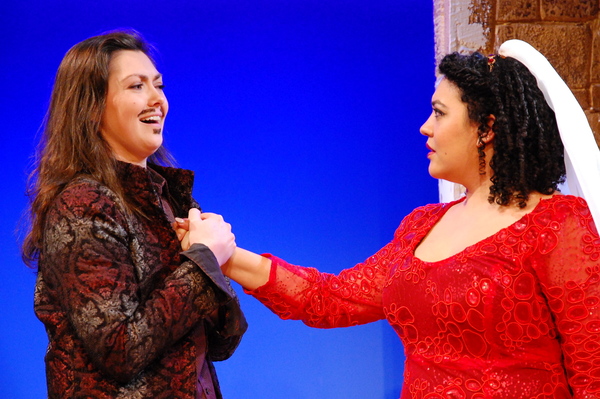 Photo Flash: First Look at The Queen's Company's All-Female TAMING OF THE SHREW Image