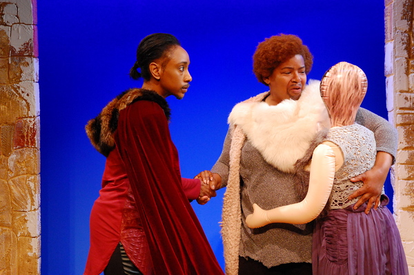 Photo Flash: First Look at The Queen's Company's All-Female TAMING OF THE SHREW Image