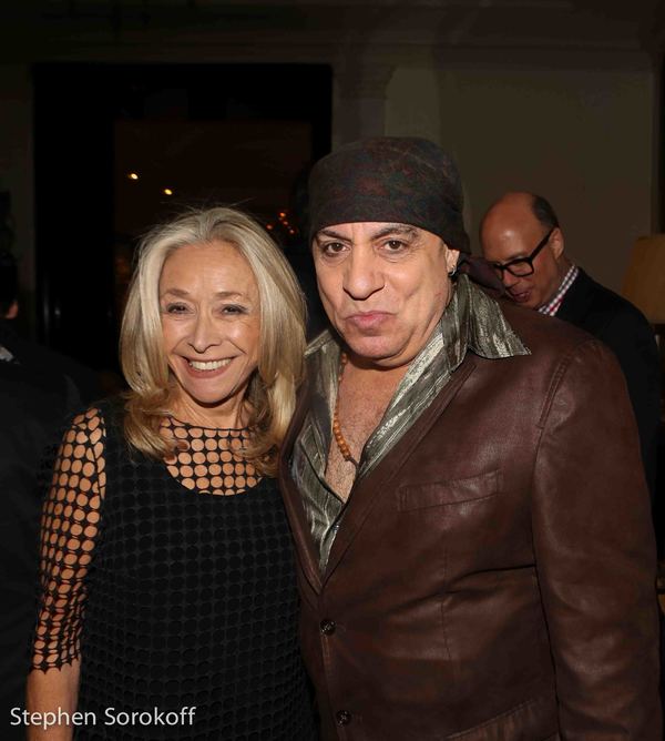 Photo Coverage: There's Nobody Like Chita! Broadway Legend Makes Long-Awaited Cafe Carlyle Debut Image