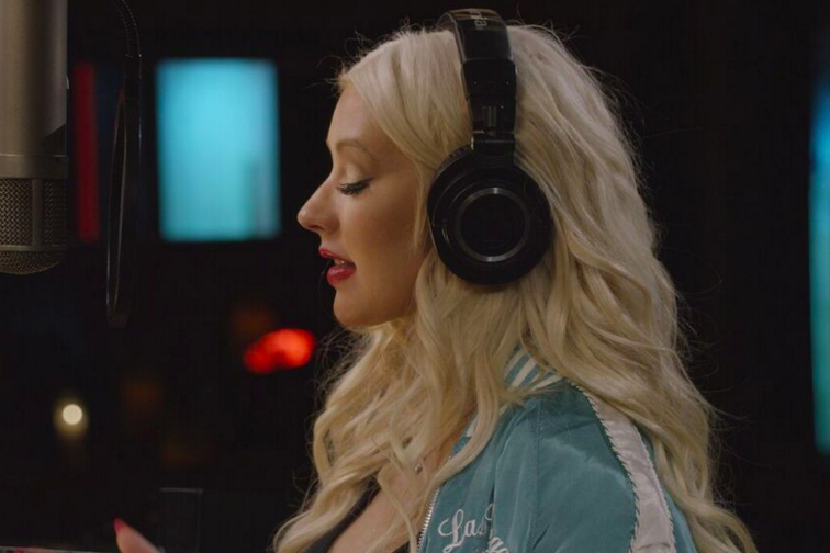BWW Exclusive Interview: Christina Aguilera Talks Teaching Her New On-Line Singing MasterClass Image