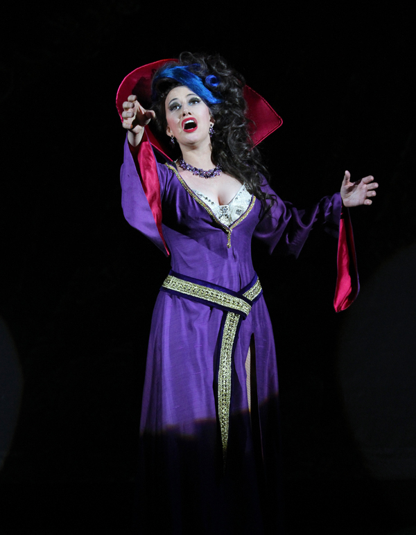 Photo Flash: First Look at Richard Kline, Mariand Torres & More in Connecticut Rep's SPAMALOT Image