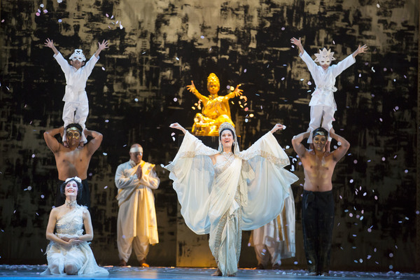 Photo Flash: First Look at Kate Baldwin, Paolo Montalban & More in Lyric Opera of Chicago's THE KING AND I Image