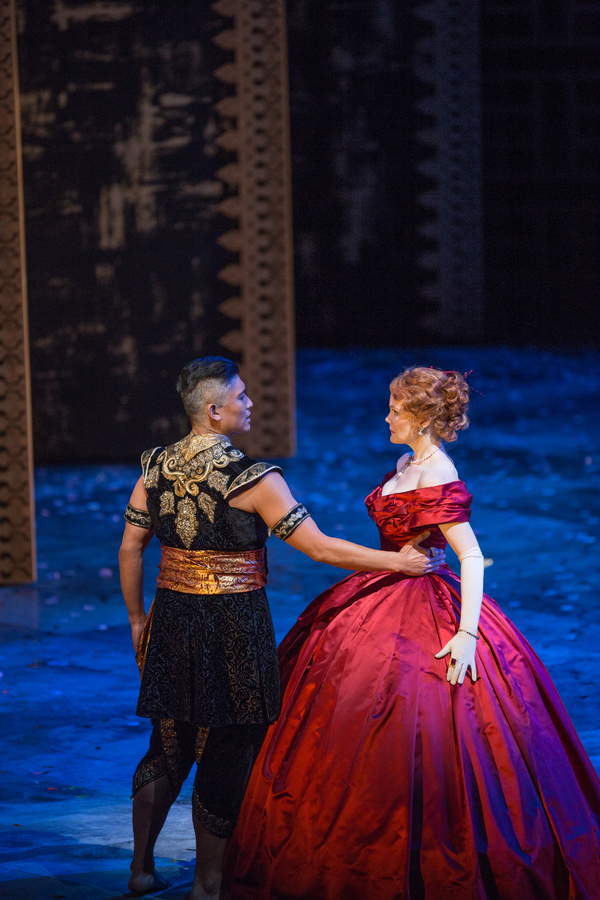 Photo Flash: First Look at Kate Baldwin, Paolo Montalban & More in Lyric Opera of Chicago's THE KING AND I 