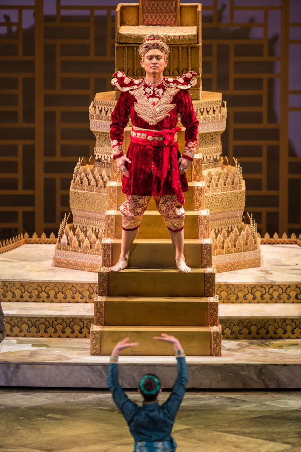 Photo Flash: First Look at Kate Baldwin, Paolo Montalban & More in Lyric Opera of Chicago's THE KING AND I Image