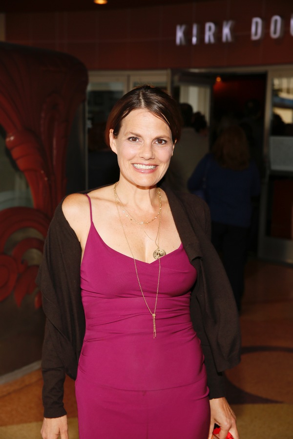 Actress Suzanne Cryer  Photo