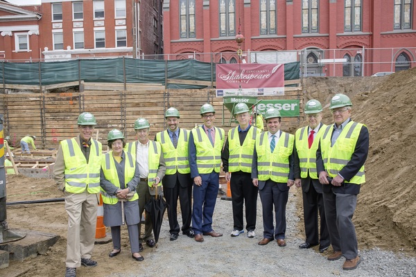 Photo Flash: Cincinnati Shakespeare Makes Big Announcement at 'First Pour' Event Image