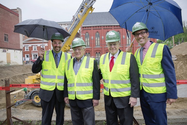 Photo Flash: Cincinnati Shakespeare Makes Big Announcement at 'First Pour' Event Image