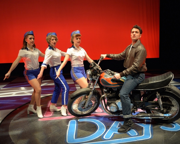 Colleen Campbell, Leisa Mather, Aubrey Mae Davis, Nick Varricchio (Fonzie) Photo