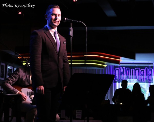 Photo Flash: Daniel Reichard Celebrates FRIENDS, ACQUAINTANCES, AND STRANGERS at Birdland Image