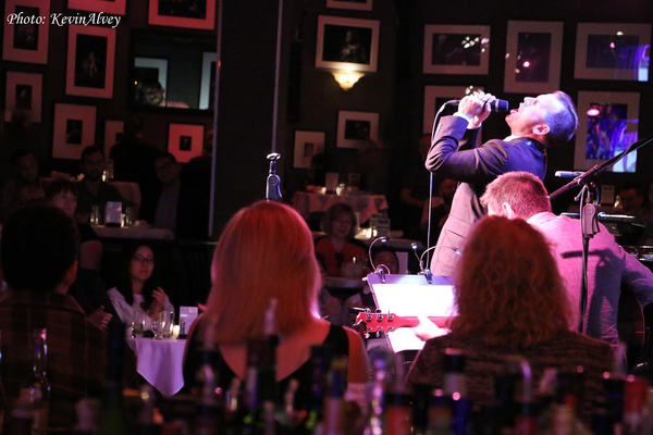 Photo Flash: Daniel Reichard Celebrates FRIENDS, ACQUAINTANCES, AND STRANGERS at Birdland Image
