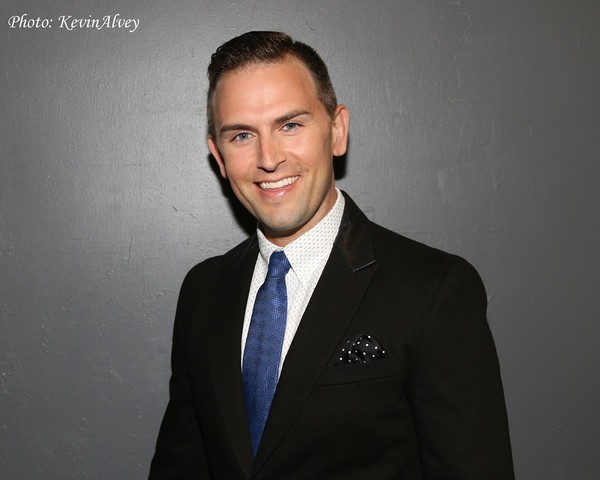 Photo Flash: Daniel Reichard Celebrates FRIENDS, ACQUAINTANCES, AND STRANGERS at Birdland Image