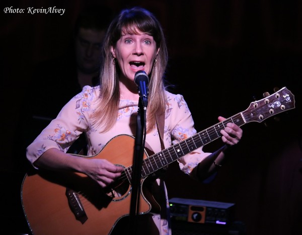 Photo Flash: Daniel Reichard Celebrates FRIENDS, ACQUAINTANCES, AND STRANGERS at Birdland Image