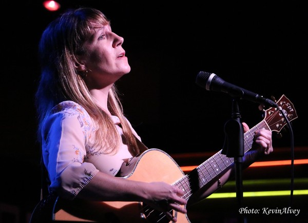 Photo Flash: Daniel Reichard Celebrates FRIENDS, ACQUAINTANCES, AND STRANGERS at Birdland Image