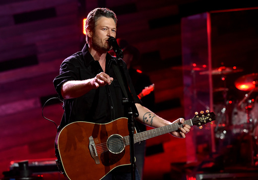 Photo Flash: Blake Shelton Performs Songs from New Album at iHeartRadio Theater Image