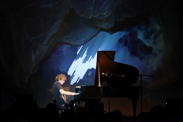 Photo Flash: Peter Manning Robinson Debuts THE REFRACTOR PIANO CONCERT at Bergamot Station  Image