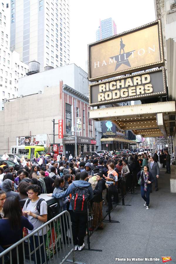 Photo Coverage: NYC High School Students Arrive for HAMILTON's Next #EduHam! Image