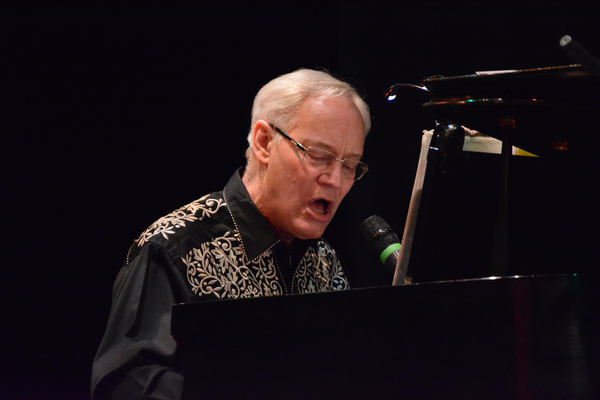 Photo Coverage: Ronan Tynan Plays Westchester Broadway Theatre Image