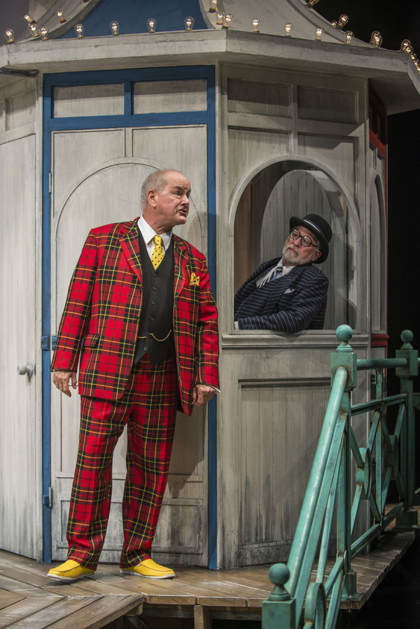 Photo Flash: First Look at ONE MAN, TWO GUVNORS at Court Theatre Image