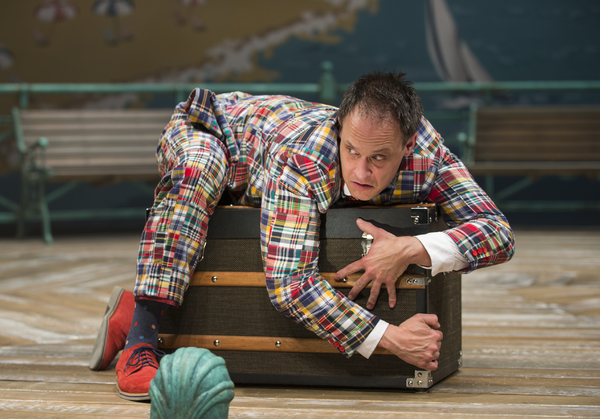Photo Flash: First Look at ONE MAN, TWO GUVNORS at Court Theatre 