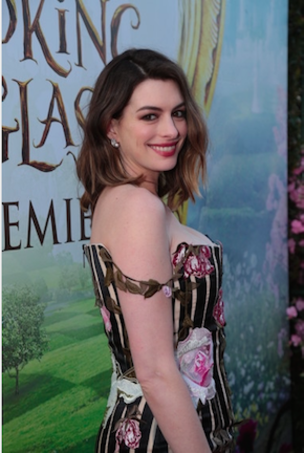 Photo Flash: Anne Hathaway & Attend 'THROUGH THE LOOKING GLASS' Hollywood Premiere 