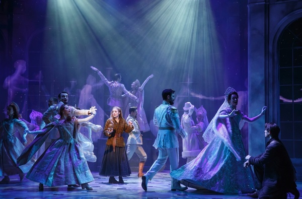 Photo Flash: First Look at Christy Altomare, Derek Klena & More in World Premiere of ANASTASIA! Image