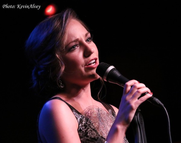 Photo Flash: Tony Nominee Laura Osnes Performs at Birdland 