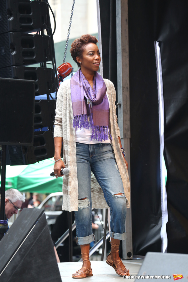 Photo Coverage: Broadway Shines Bright at STARS IN THE ALLEY! Image