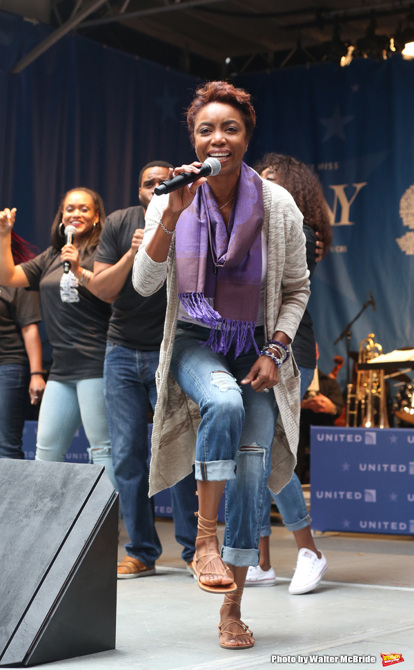 Photo Coverage: Broadway Shines Bright at STARS IN THE ALLEY! Image