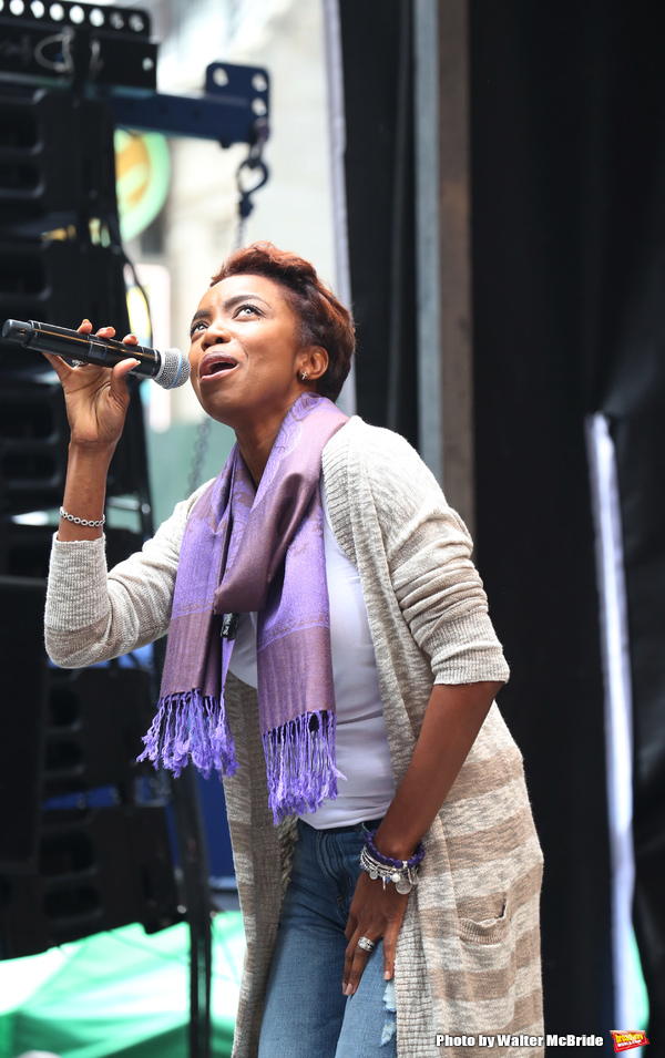 Photo Coverage: Broadway Shines Bright at STARS IN THE ALLEY! Image